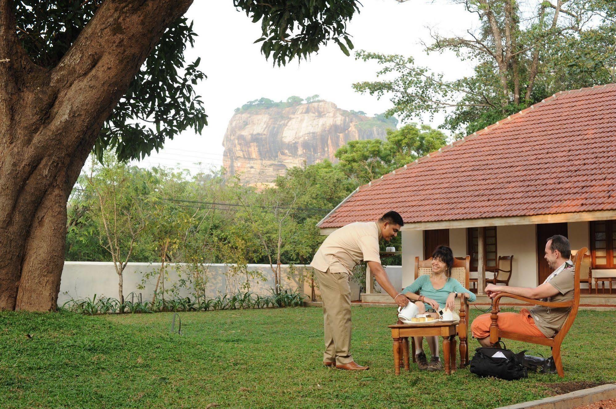 Ekho Sigiriya Hotel Exterior photo